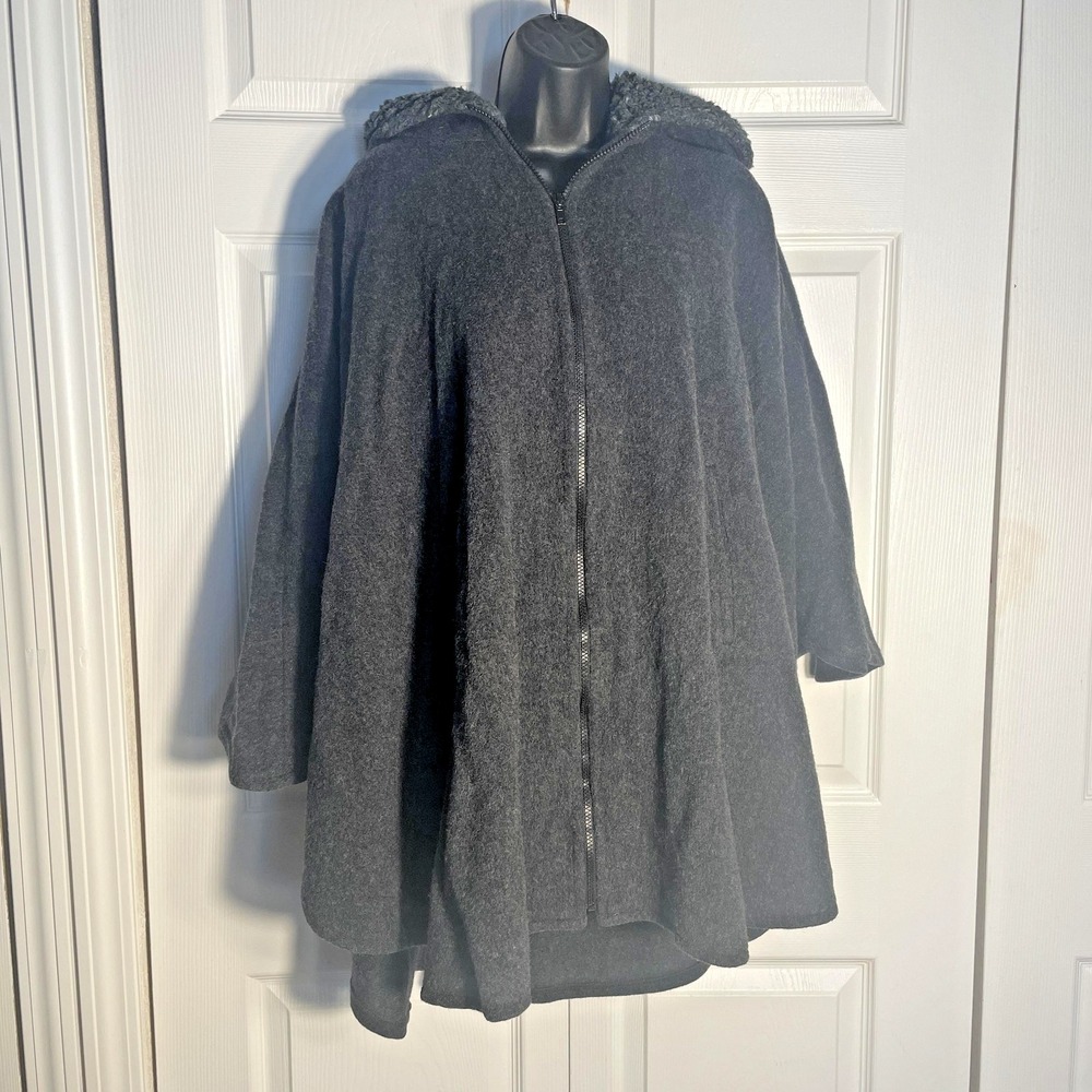 Vintage John Caruana Cape Womens Small Gray Wool‎ Hooded Zip Front Poncho 80s